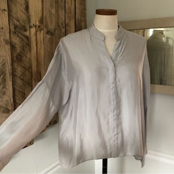 Club Monaco Dropped Shoulder Long Sleeve High Low Flowy Two Button Top Size L - Picture 4 of 11